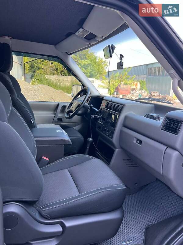 Минивэн Volkswagen Transporter 2001 в Виннице