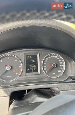 Минивэн Volkswagen Transporter 2010 в 
