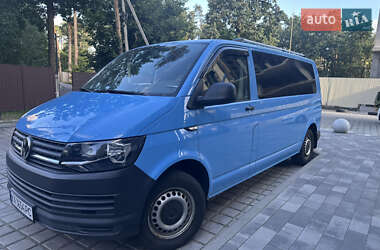 Вантажопасажирський фургон Volkswagen Transporter 2016 в Ірпені