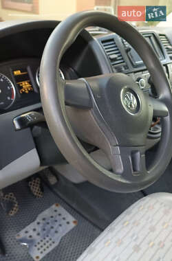 Грузовой фургон Volkswagen Transporter 2013 в 