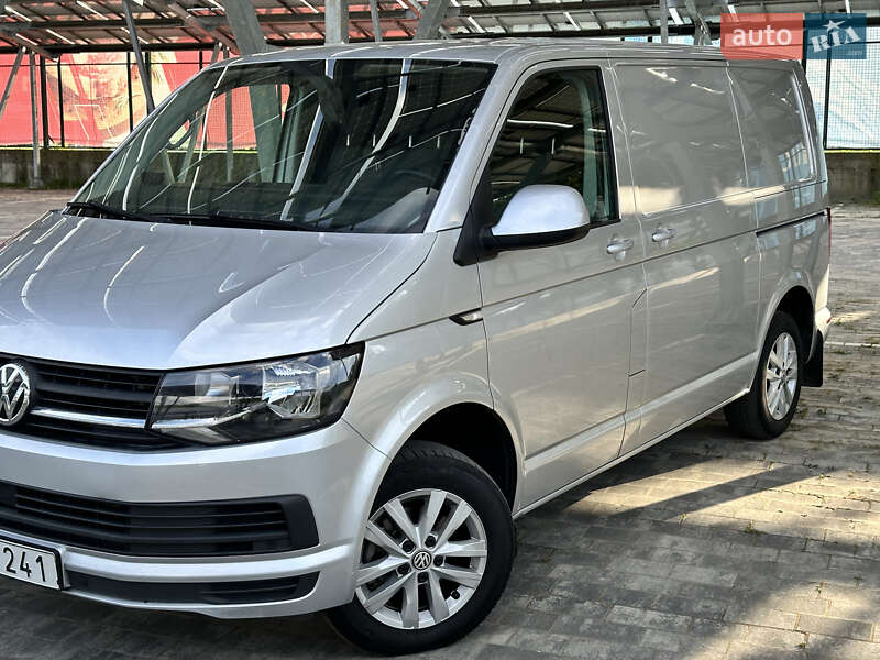 Вантажний фургон Volkswagen Transporter 2018 в Львові