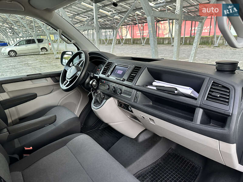 Вантажний фургон Volkswagen Transporter 2018 в Львові