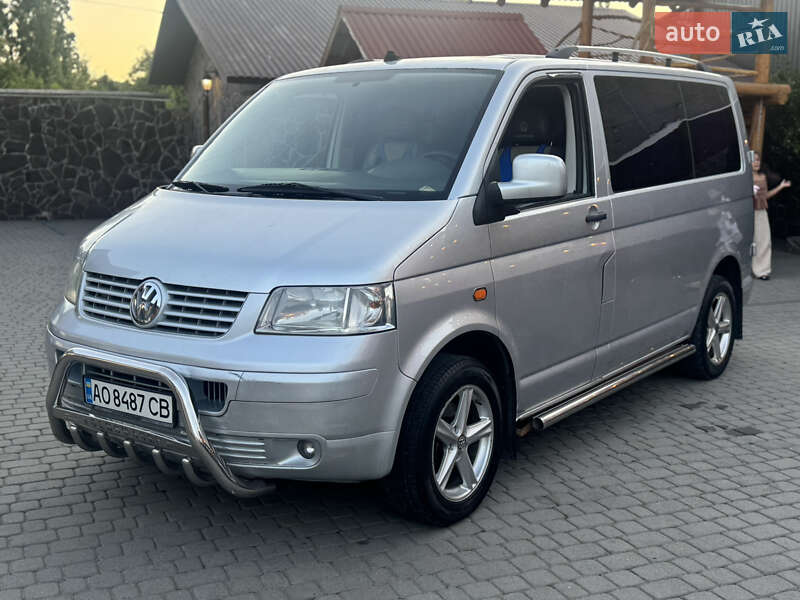 Минивэн Volkswagen Transporter 2007 в Иршаве