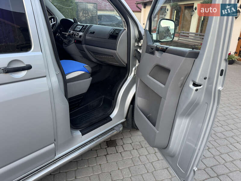 Минивэн Volkswagen Transporter 2007 в Иршаве