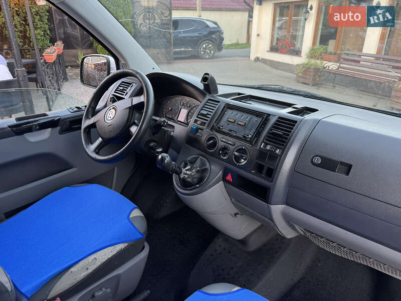 Минивэн Volkswagen Transporter 2007 в Иршаве