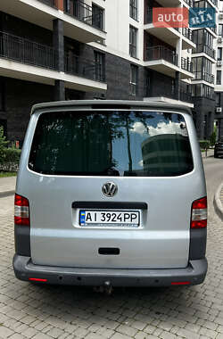 Минивэн Volkswagen Transporter 2010 в 