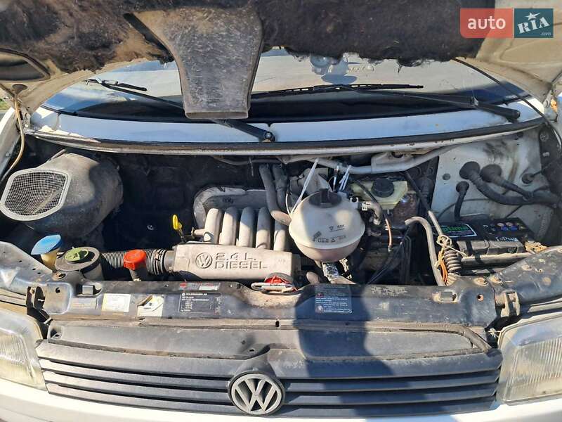 Минивэн Volkswagen Transporter 1998 в Копычинце