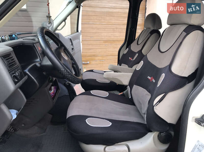 Минивэн Volkswagen Transporter 2003 в Фастове