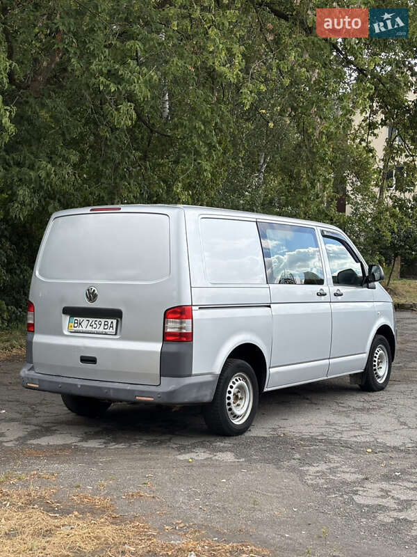 Минивэн Volkswagen Transporter 2010 в Луцке