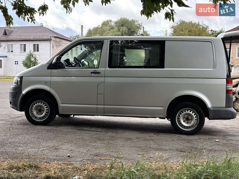 Минивэн Volkswagen Transporter 2010 в Луцке
