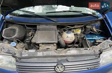 Минивэн Volkswagen Transporter 2003 в 