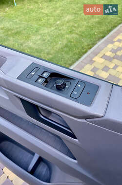 Грузовой фургон Volkswagen Transporter 2021 в 