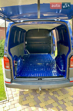 Грузовой фургон Volkswagen Transporter 2021 в 