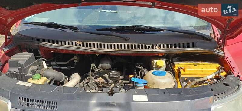 Минивэн Volkswagen Transporter 2005 в Ковеле