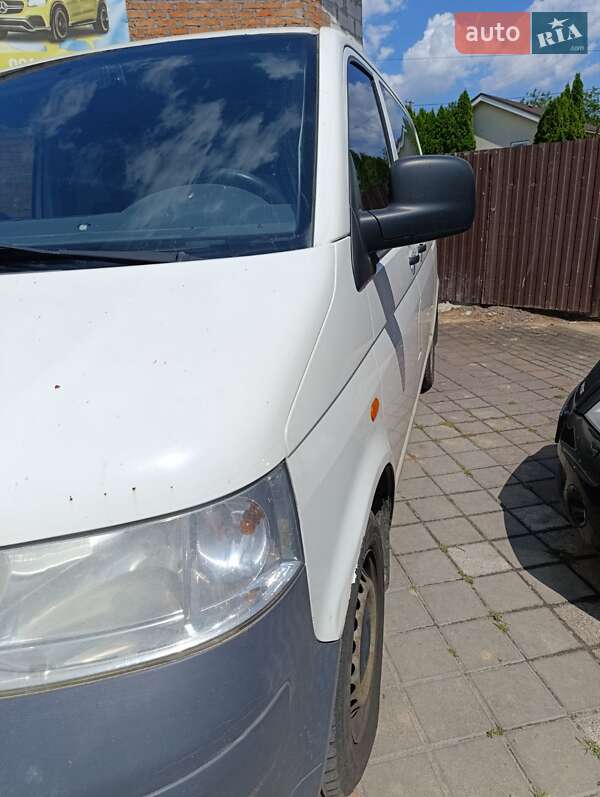 Минивэн Volkswagen Transporter 2005 в 