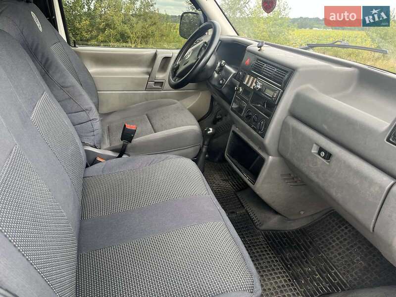 Минивэн Volkswagen Transporter 2001 в Калиновке