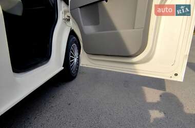 Минивэн Volkswagen Transporter 2006 в 