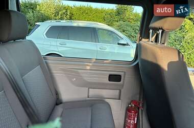 Минивэн Volkswagen Transporter 2011 в 