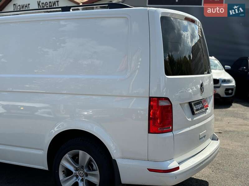 Грузопассажирский фургон Volkswagen Transporter 2016 в Виннице
