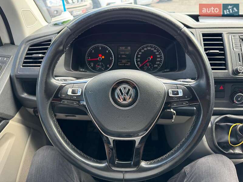 Грузопассажирский фургон Volkswagen Transporter 2016 в Виннице