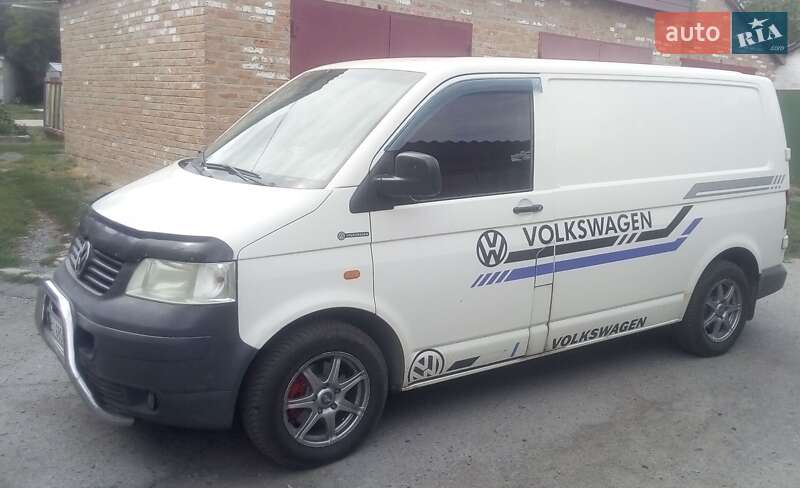 Минивэн Volkswagen Transporter 2006 в Хороле