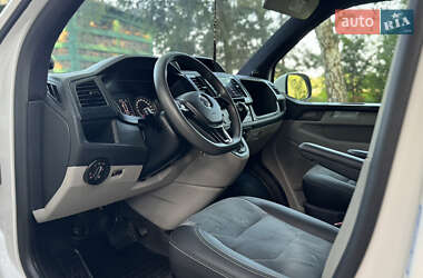 Минивэн Volkswagen Transporter 2016 в 