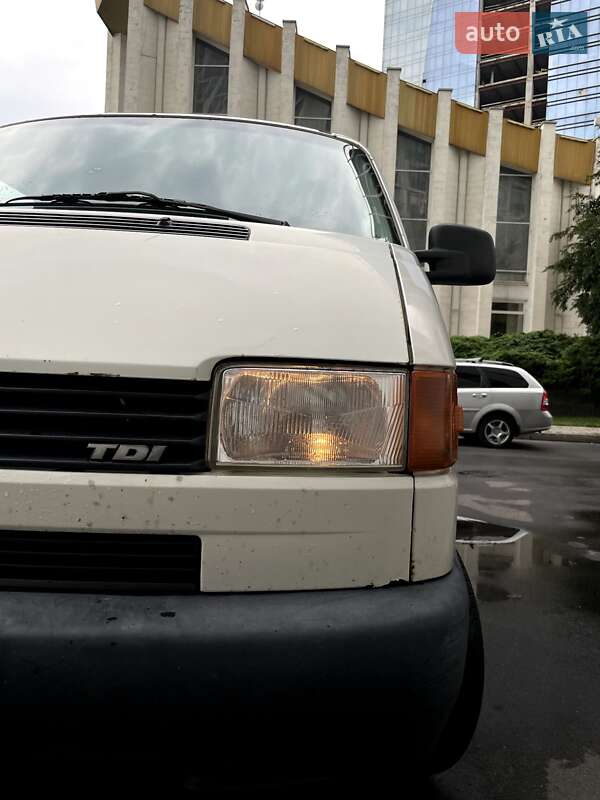 Мінівен Volkswagen Transporter 2003 в Києві