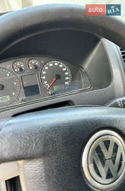 Грузовой фургон Volkswagen Transporter 2004 в 