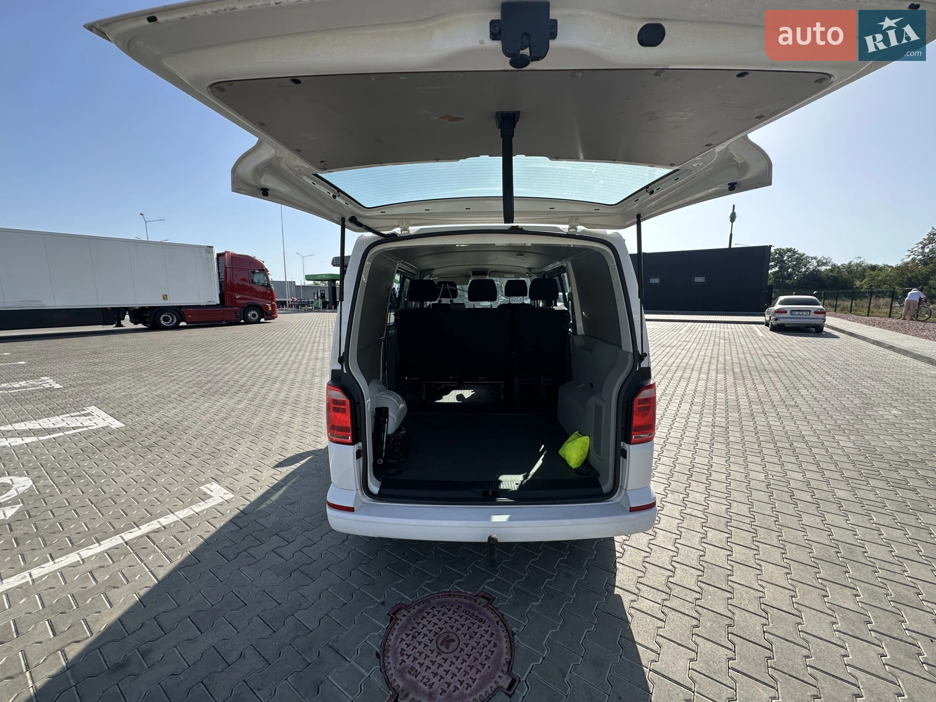 2015 Volkswagen Transporter - мініатюра 12