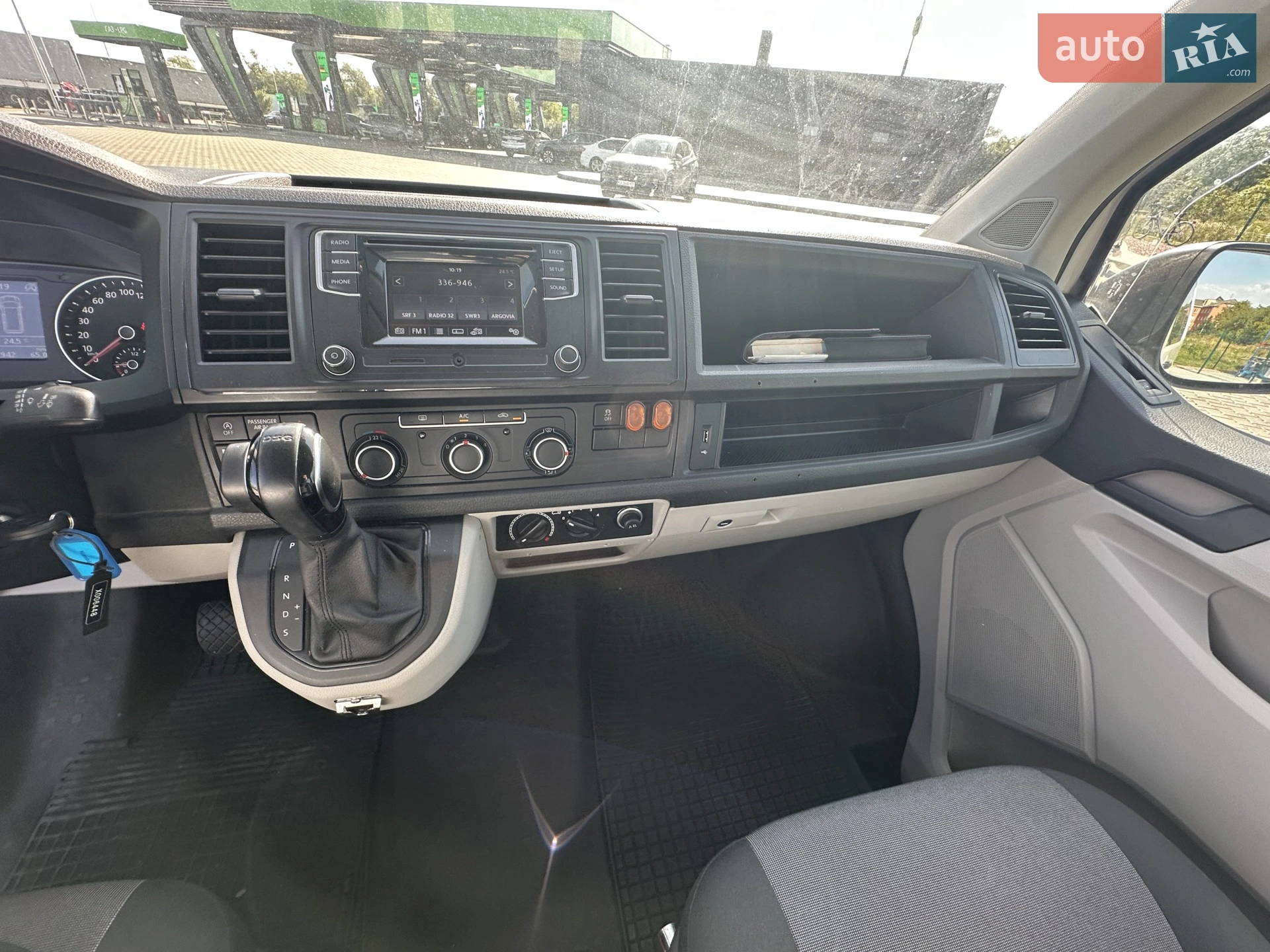 2015 Volkswagen Transporter - мініатюра 24