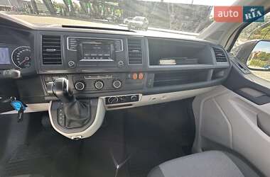 Минивэн Volkswagen Transporter 2015 в 