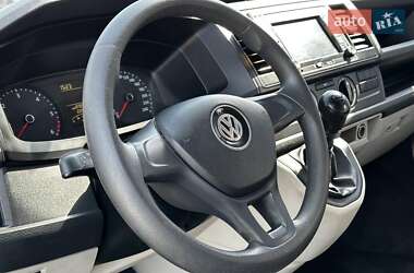 Минивэн Volkswagen Transporter 2016 в 
