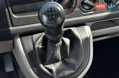 Минивэн Volkswagen Transporter 2016 в 