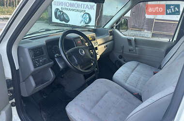 Грузопассажирский фургон Volkswagen Transporter 2002 в 