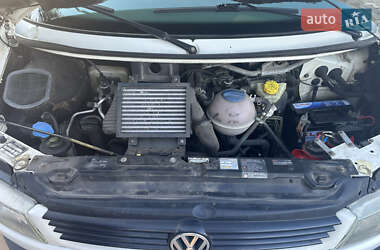 Грузопассажирский фургон Volkswagen Transporter 2002 в 