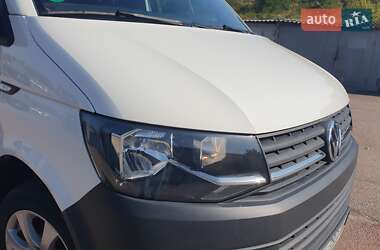 Грузовой фургон Volkswagen Transporter 2017 в 