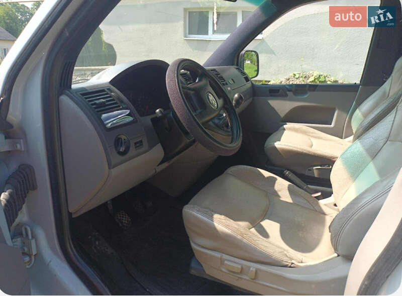 Минивэн Volkswagen Transporter 2005 в Хусте