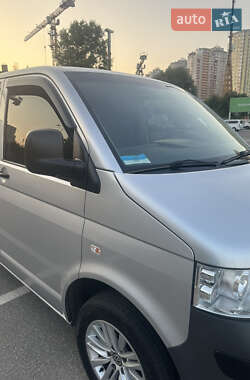 Минивэн Volkswagen Transporter 2008 в 