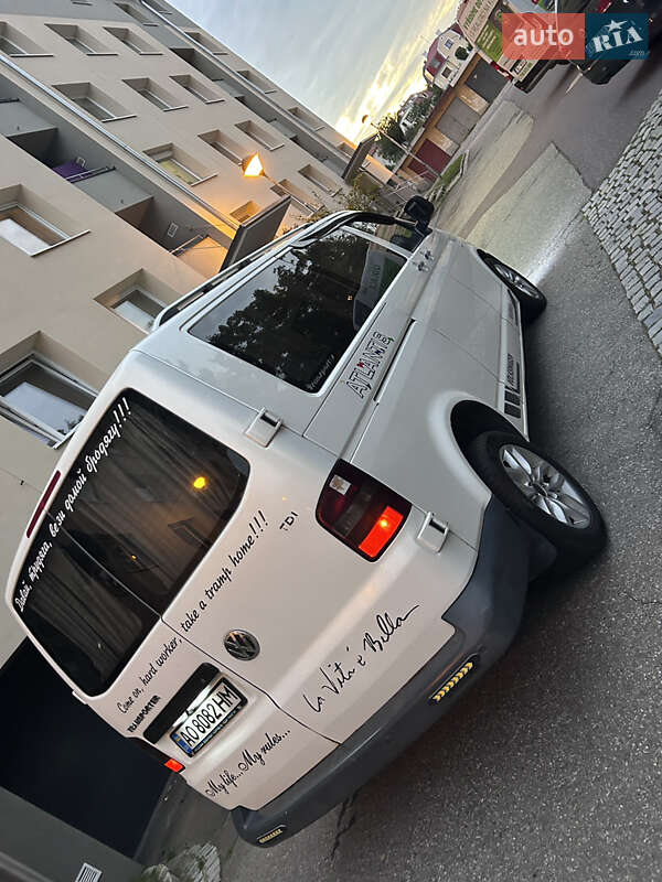 Минивэн Volkswagen Transporter 2008 в Рахове