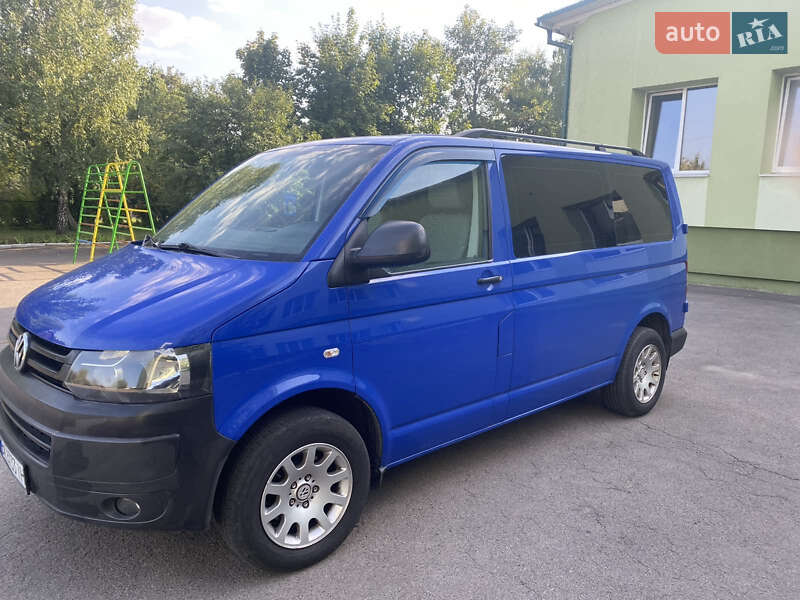 Минивэн Volkswagen Transporter 2010 в Ровно