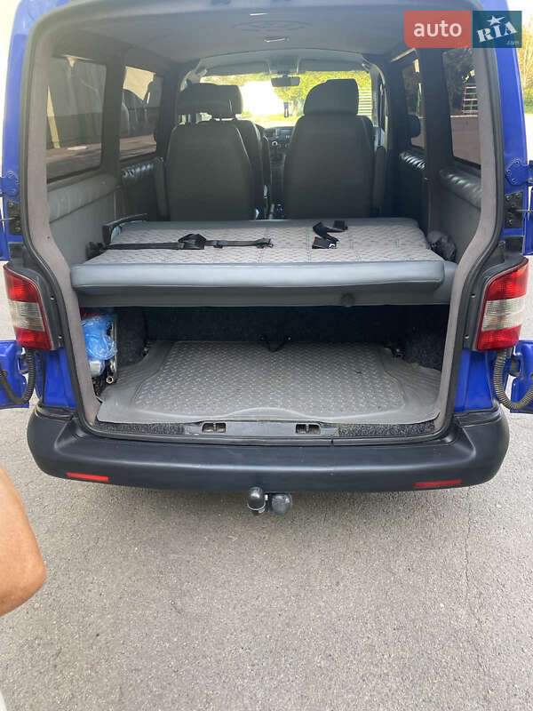 Минивэн Volkswagen Transporter 2010 в Ровно