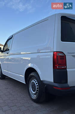 Грузопассажирский фургон Volkswagen Transporter 2015 в 