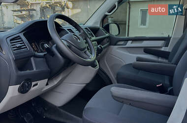 Грузопассажирский фургон Volkswagen Transporter 2015 в 