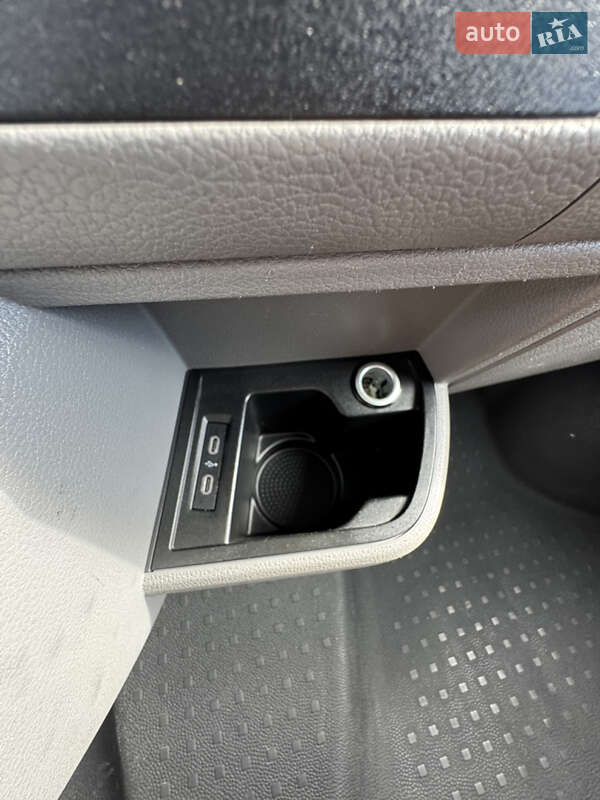 Грузовой фургон Volkswagen Transporter 2021 в Киеве
