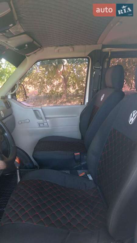 Минивэн Volkswagen Transporter 2001 в Благовещенском