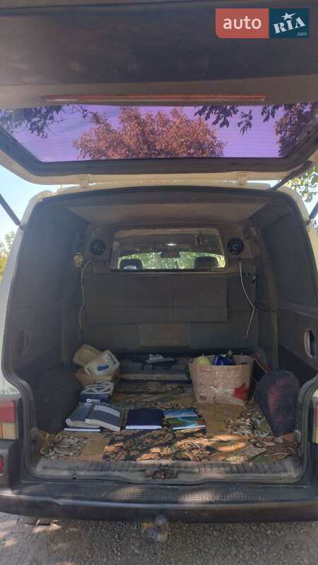 Минивэн Volkswagen Transporter 2001 в Благовещенском