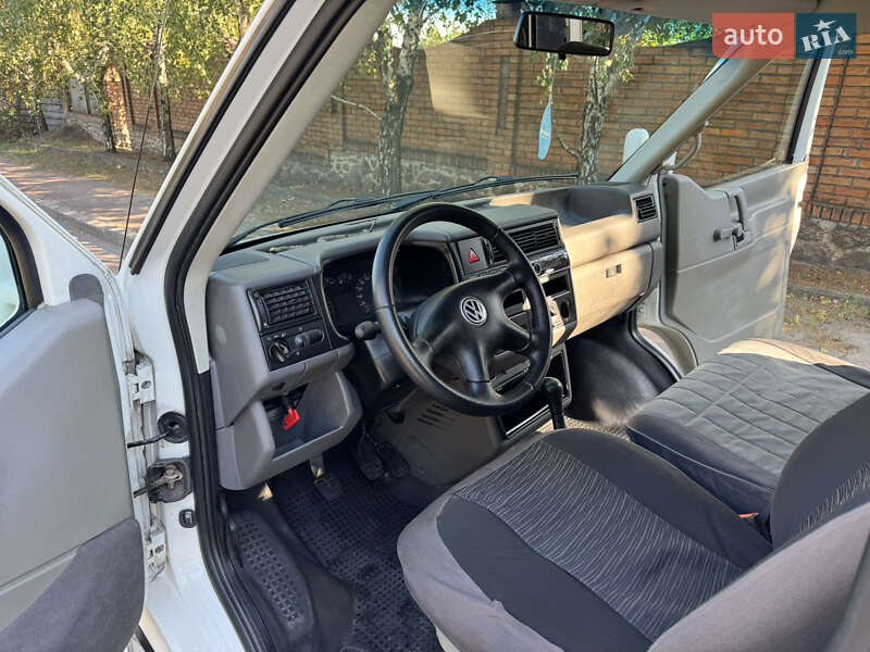 Мінівен Volkswagen Transporter 2002 в Кропивницькому
