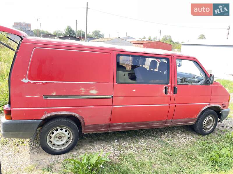 Минивэн Volkswagen Transporter 1996 в Дрогобыче