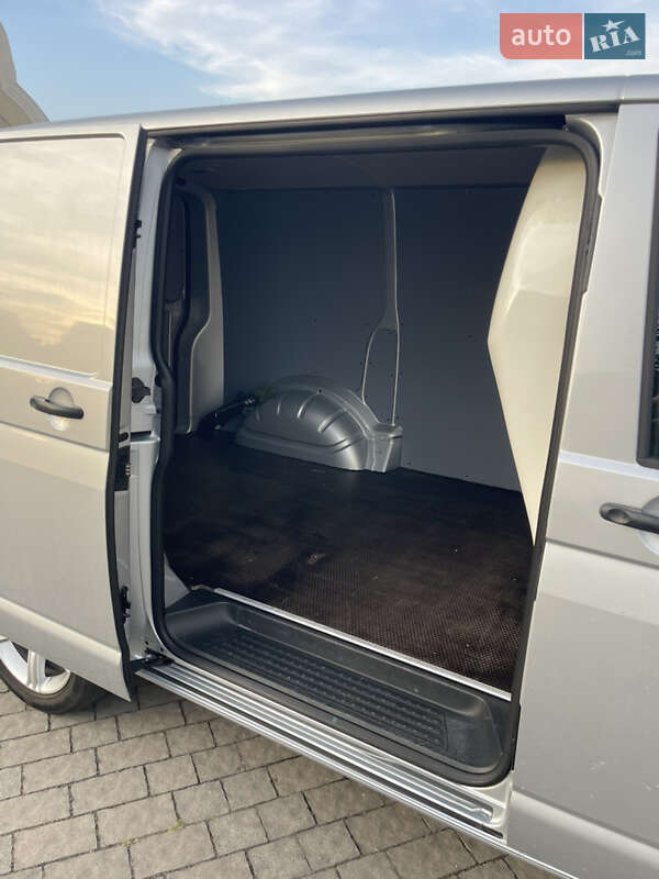 Грузовой фургон Volkswagen Transporter 2019 в Львове