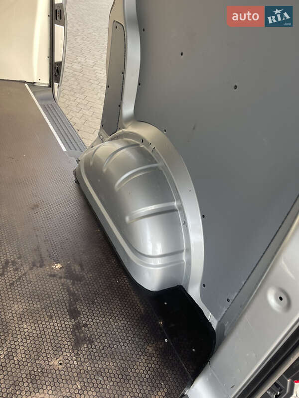 Грузовой фургон Volkswagen Transporter 2019 в Львове